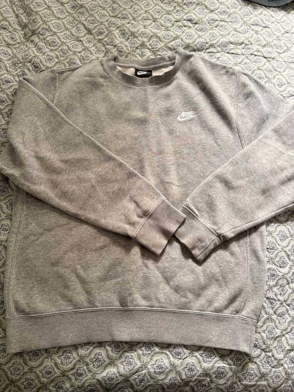 Nike Sportswear Club Fleece Gray Crewneck Sweatshirt Men's Size Small
